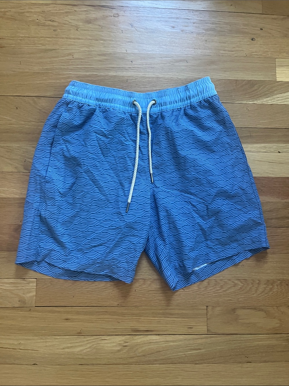 Vineyard Vines Blue Wave-Pattern Swim Shorts